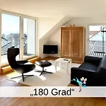 180 Grad Im 2 Og Mit Panoramafenster Und Bergblick Appartement *