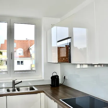 180 Grad Im 2 Og Mit Panoramafenster Und Bergblick