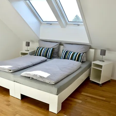 180 Grad Im 2 Og Mit Panoramafenster Und Bergblick Apartman *